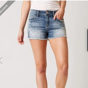 DAYTRIP BUCKLE Refined Capricorn High Rise Shorts